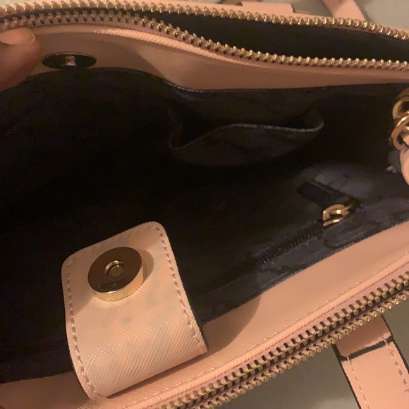 Christian Siriano Pink Crossbody/Shoulder Bag with Gold Bee - Picture 14 of 15